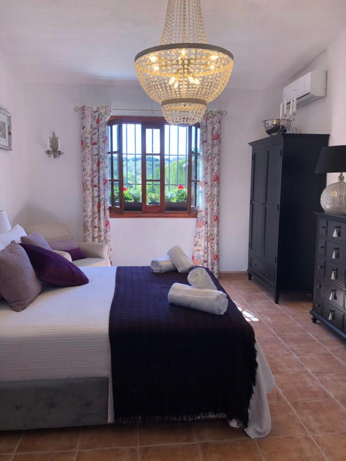 Casa La Alegria 37 Bed and Breakfast Villanueva de Tapia Eksteriør billede